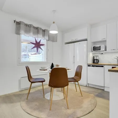 Arctic Hideaway - Sauna, Fireplace And Parking アパート ロヴァニエミ