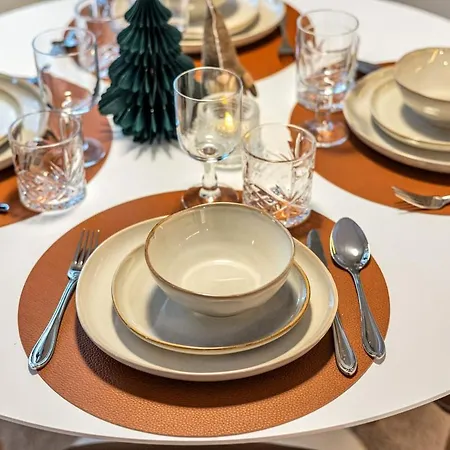 Arctic Hideaway - Sauna, Fireplace And Parking *