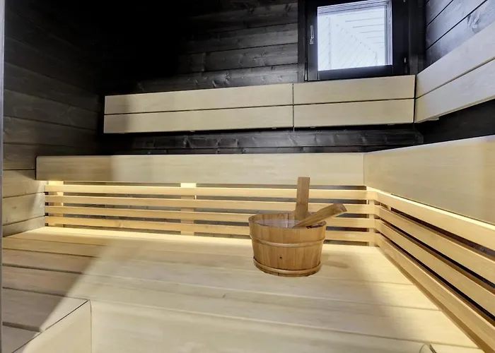 Arctic Hideaway - Sauna, Fireplace And Parking * Rovaniemi