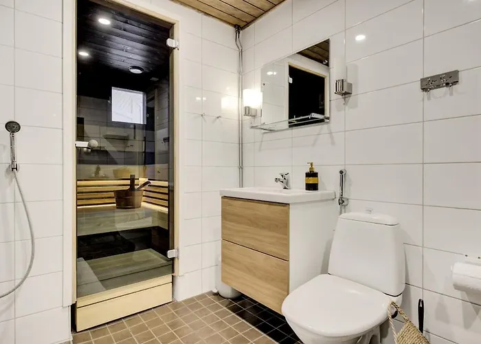 Arctic Hideaway - Sauna, Fireplace And Parking *